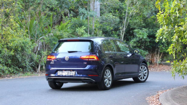 2017 Volkswagen Golf Comfortline Noosa Atlantic Blue moving 3/4 rear