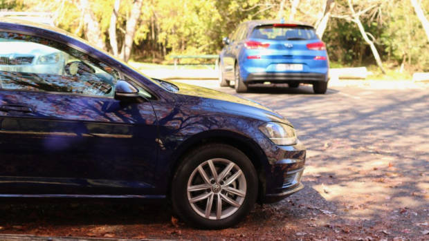 2018 Volkswagen Golf 110TSI Atlantic Blue 16 inch wheels