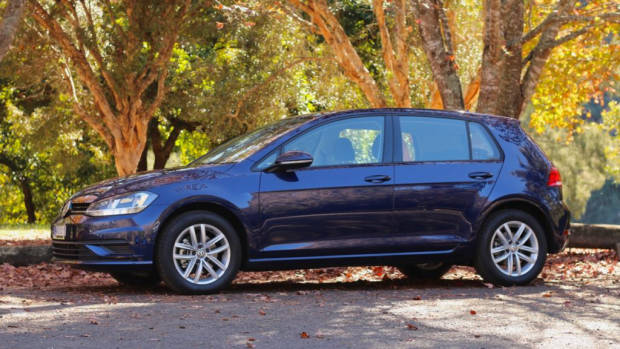 2018 Volkswagen Golf 110TSI Atlantic Blue Side Profile