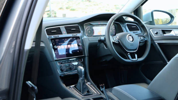 2018 Volkswagen Golf Alltrack Premium Black Leather Interior