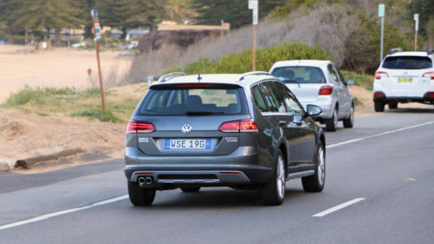 2018 Volkswagen Golf Alltrack Premium Indium Grey Rear End