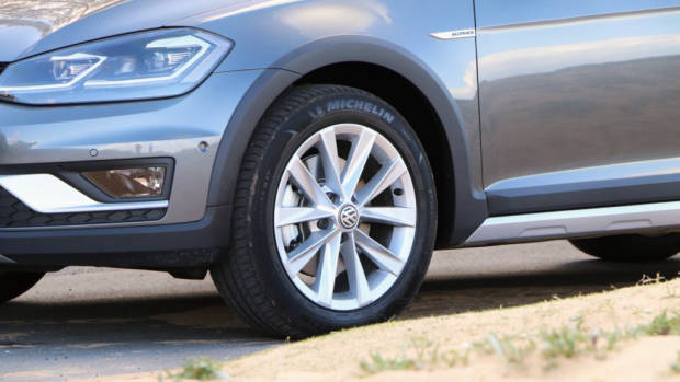 2018 Volkswagen Golf Alltrack Premium Indium Grey Wheels