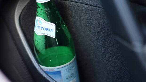 2018 Volkswagen Golf felt flock lined door bins