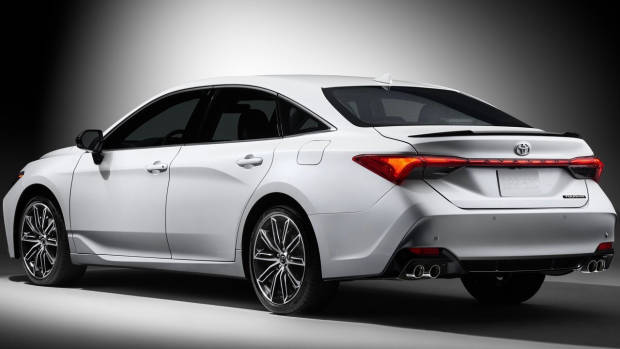 2019 Toyota Avalon Touring white rear