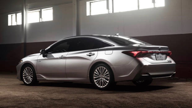 2019 Toyota Avalon hybrid silver rear