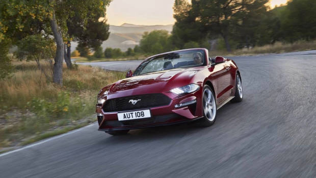 2018 Ford Mustang GT convertible maroon front 3/4
