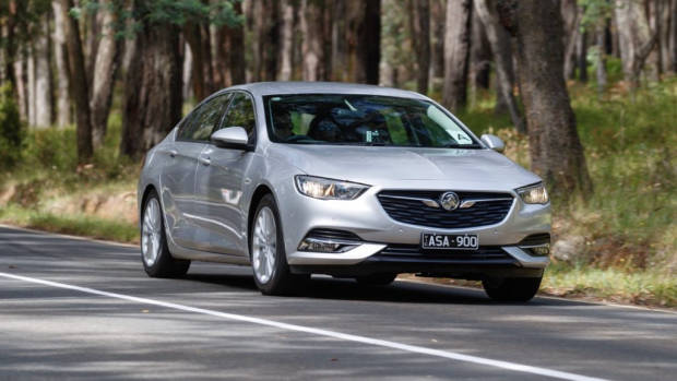 2018 Holden Commodore Calais Nitrate Silver Front End