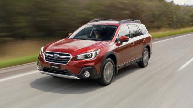 2018 Subaru Outback 2.5i Premium red front motion