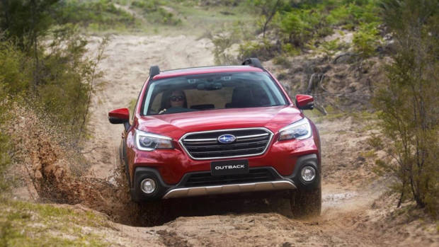 2018 Subaru Outback 2.5i Premium red front off-road