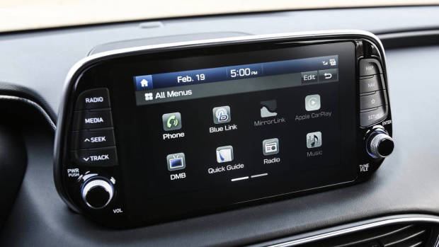 2019 Hyundai Santa Fe infotainment