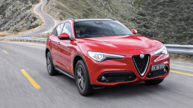 2018 Alfa Romeo Stelvio First Edition red 3/4 moving