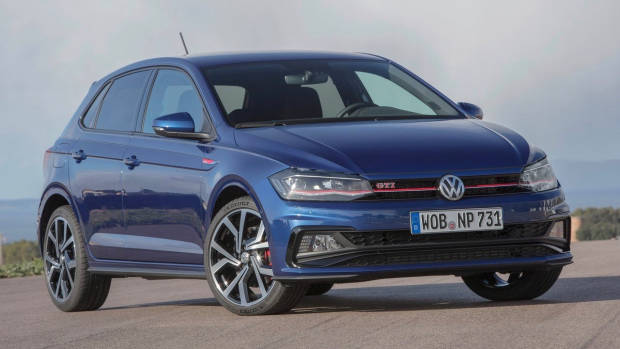 2018 Volkswagen Polo GTI blue front 3/4