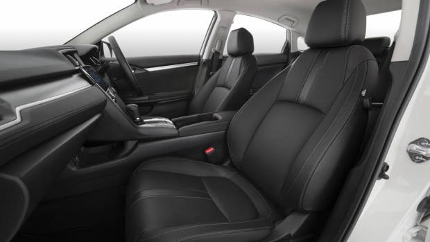2018 Honda Civic VTi-S Luxe interior
