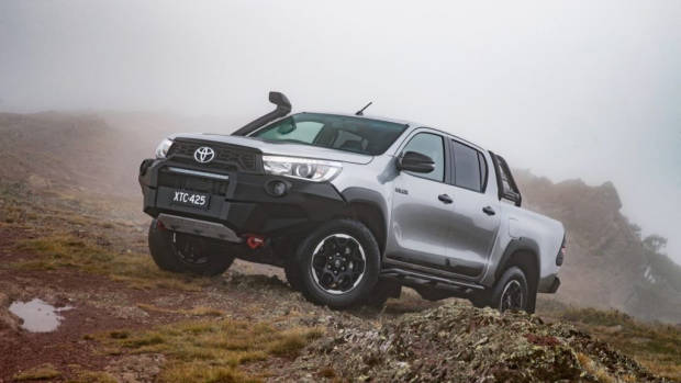 2018 Toyota HiLux Rugged X Review Front End