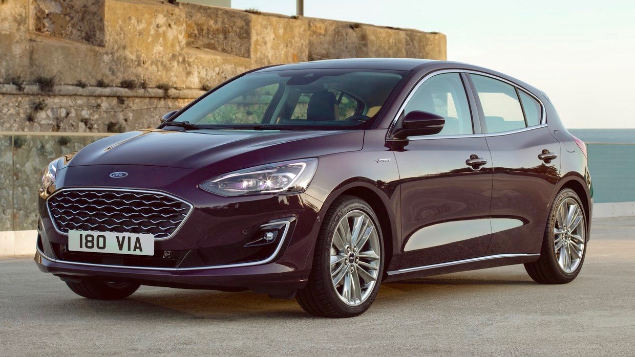 2019 Ford Focus Vignale purple front 3/4