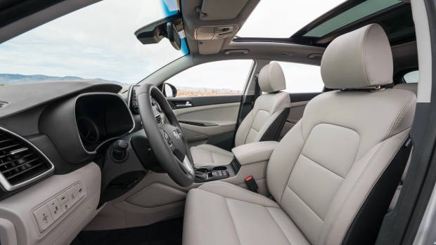 2019 Hyundai Tucson interior