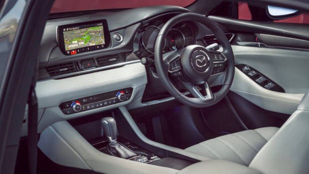 2018 Mazda 6 Atenza dashboard