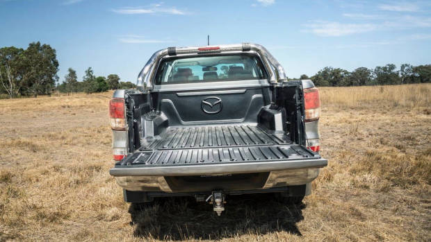 2018 Mazda BT-50 GT tray