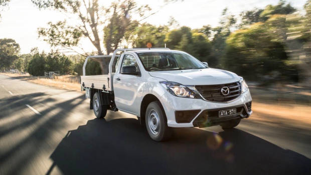 2018 Mazda BT-50 XT white front