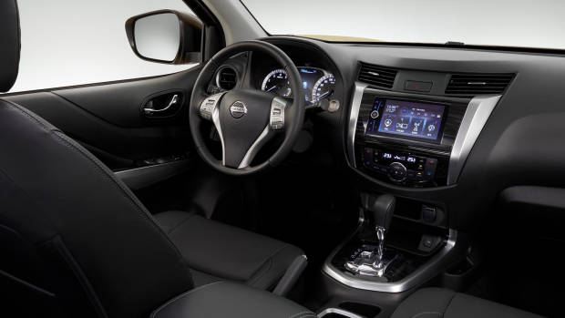 2018 Nissan Terra interior