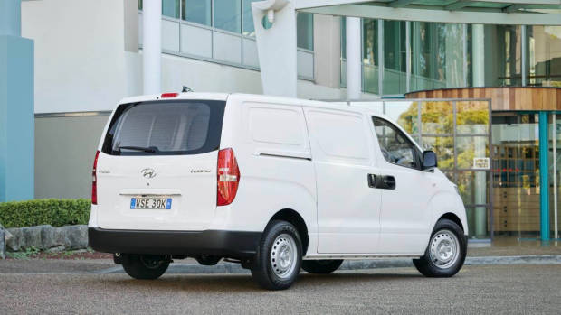 2019 Hyundai iMax iLoad white rear