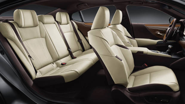 2019 Lexus ES seating layout