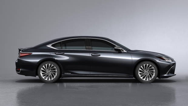2019 Lexus ES side profile