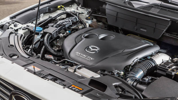 2018 Mazda CX-8 Asaki engine detail