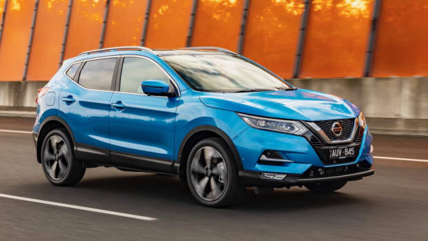 2018 Nissan Qashqai Ti front 3/4 moving