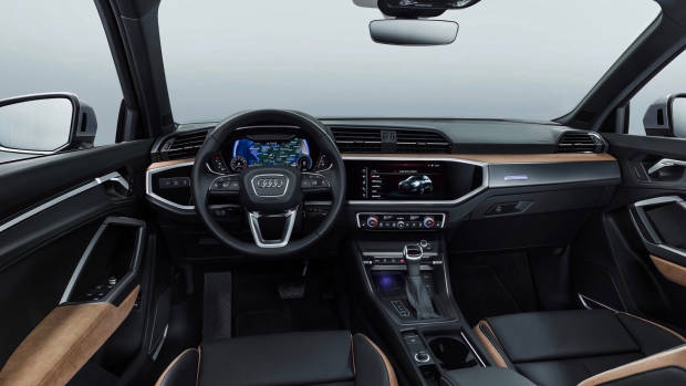 2019 Audi Q3 front cabin