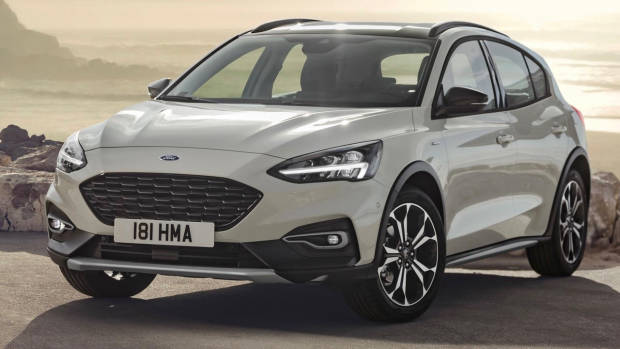2019 Ford Focus Active hatch front 3/4