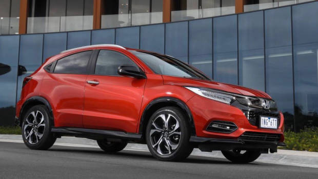 2019 Honda HR-V RS front 3/4