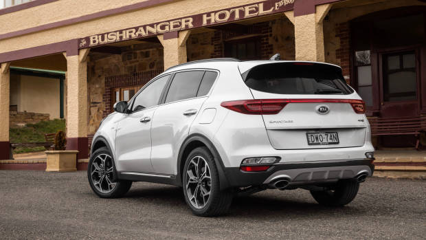 2019 Kia Sportage GT-Line white rear 3/4