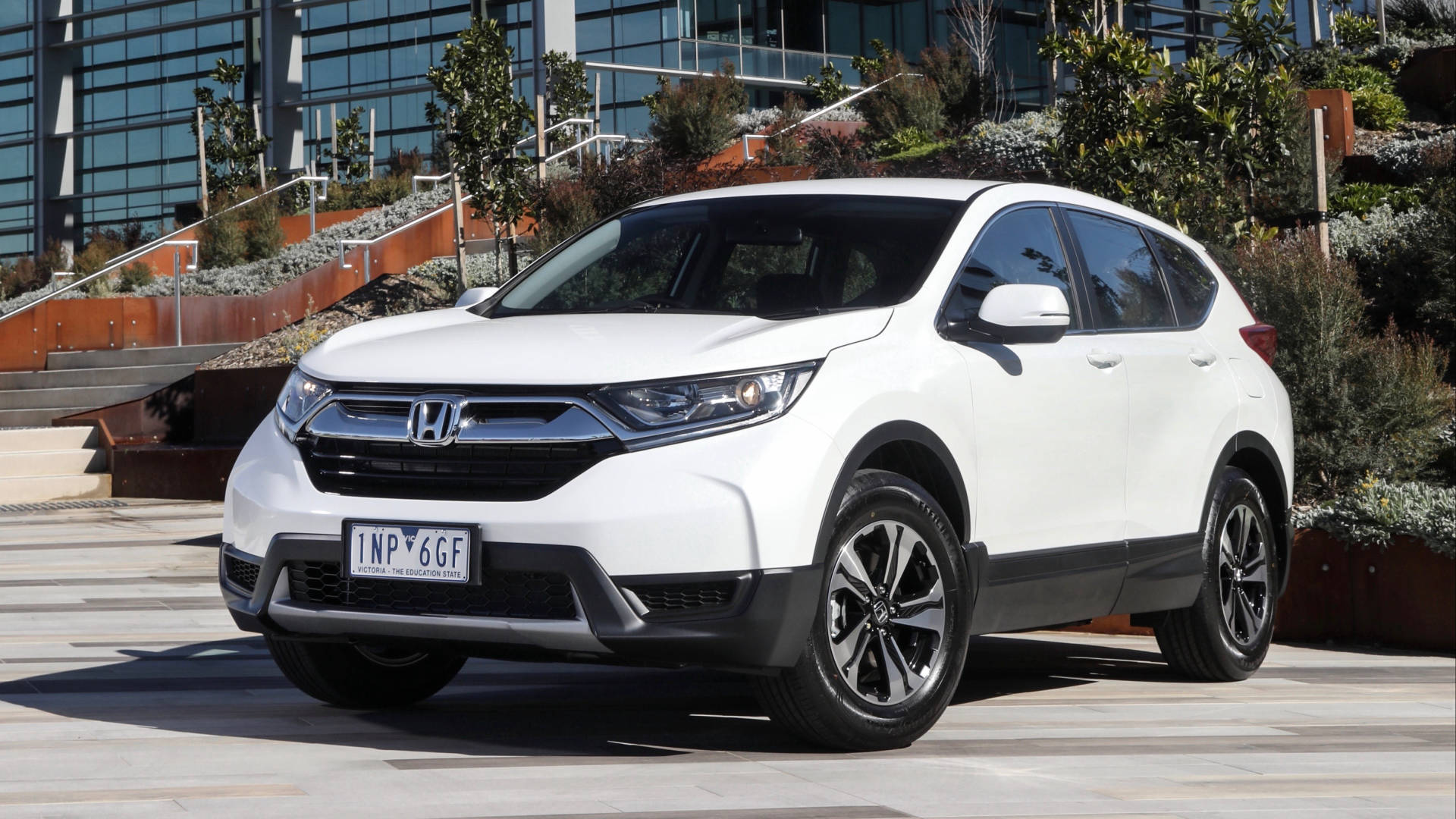 2019 Honda CR-V Vi white front