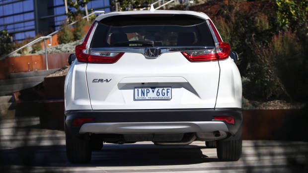 2019 Honda CR-V Vi white rear