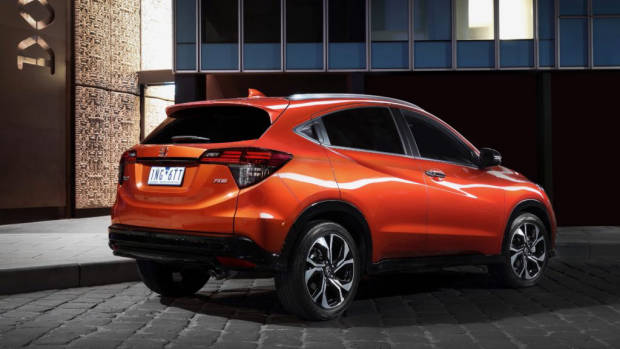 2019 Honda HR-V RS Phoenix Orange rear 3/4