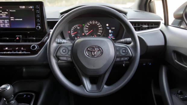 2019 Toyota Corolla Ascent Sport manual steering wheel