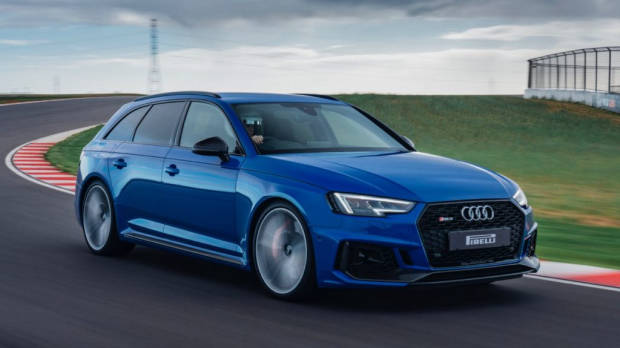 2019 Audi RS4 Avant Nogaro Blue The Bend
