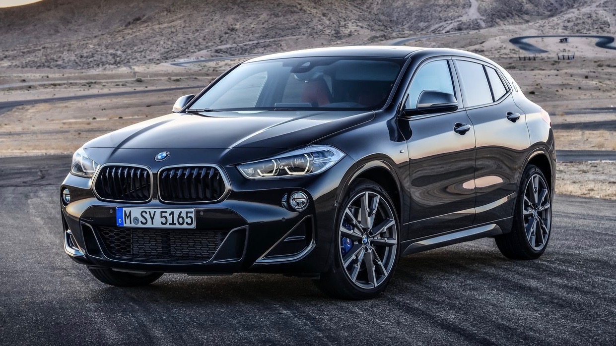 2019 BMW X2 M35i black front 3/4 static