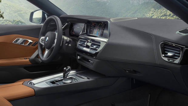 2019 BMW Z4 M40i cabin side