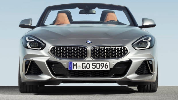 2019 BMW Z4 M40i silver front