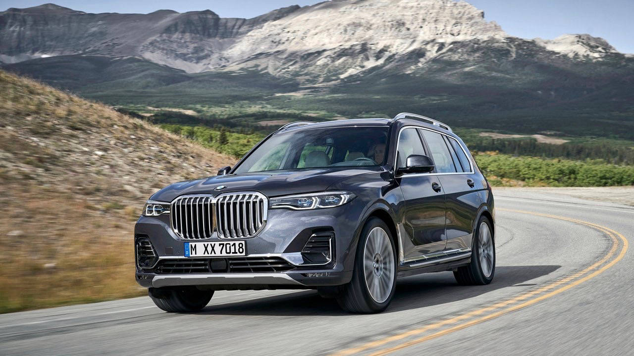 2019 BMW X7 front 3/4