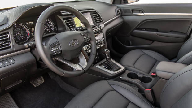 2019 Hyundai Elantra cabin