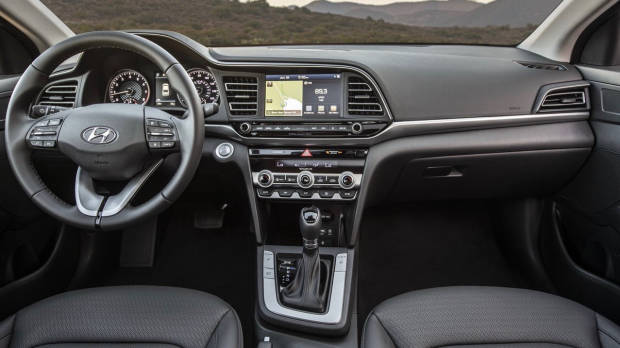2019 Hyundai Elantra dashboard