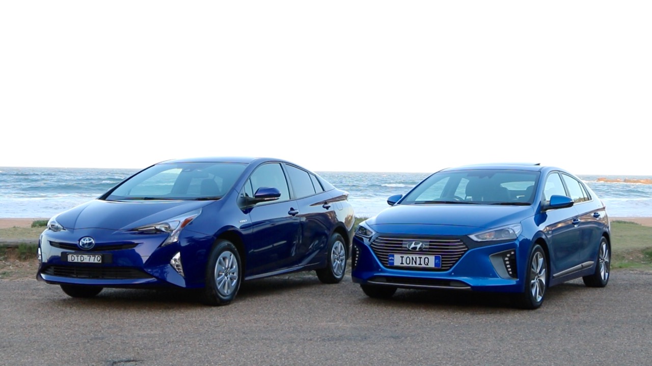 2019 Hyundai Ioniq vs Toyota Prius Fronts