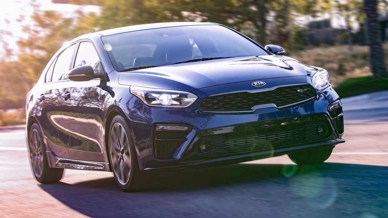 2019 Kia Cerato GT US front driving