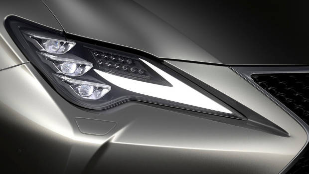2019 Lexus RC headlight detail