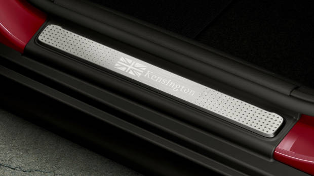 2019 MINI Cooper S Kensington Edition door sill