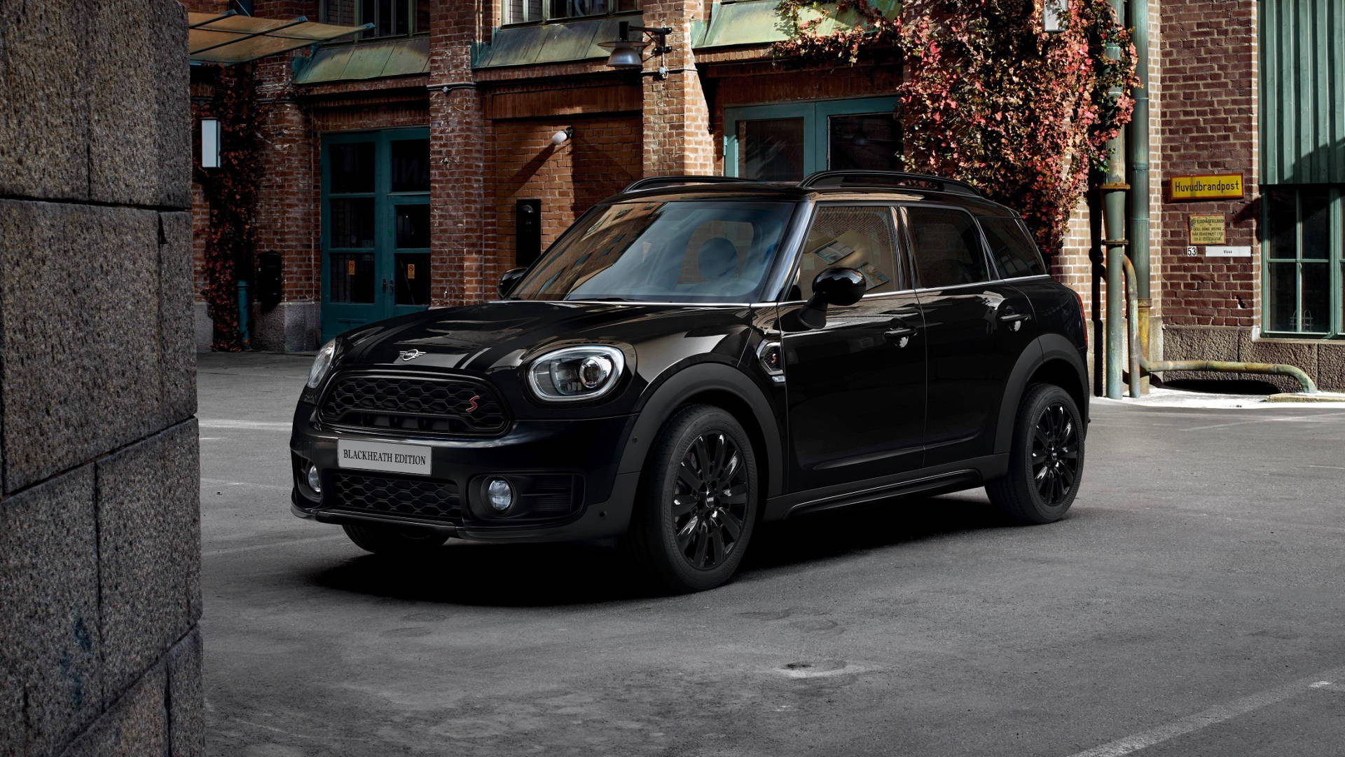2019 MINI Countryman Blackheath Edition front