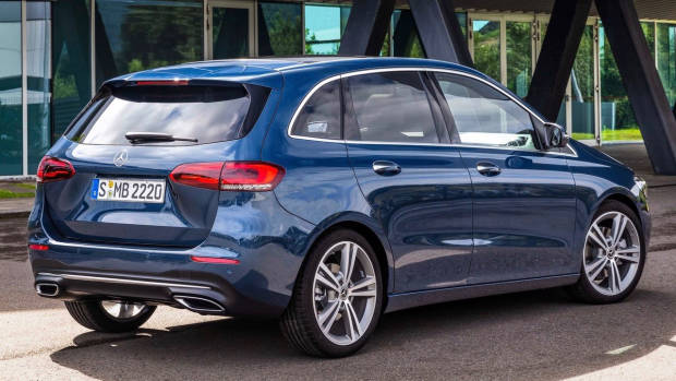 2019 Mercedes-Benz B-Class blue rear 3/4